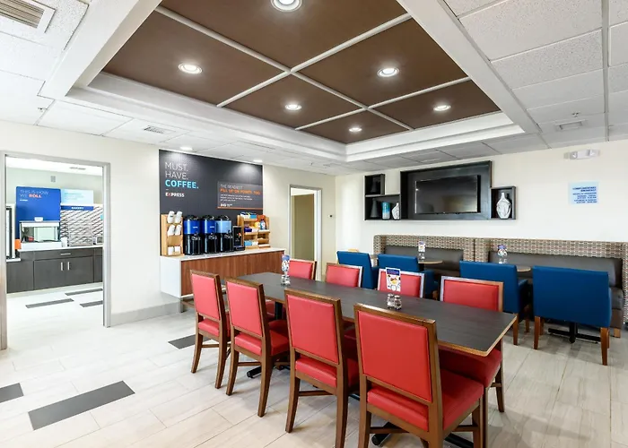 Holiday Inn Express Hotel And Suites Bastrop By Ihg
